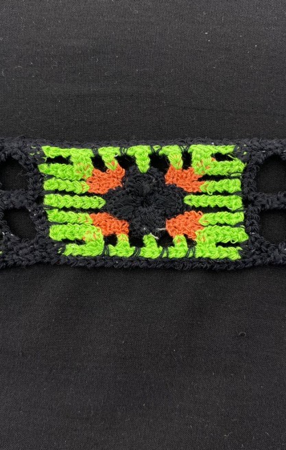 Siyah-Yeşil-Turuncu Renkli Tığ İşi Bant, 4.5 cm