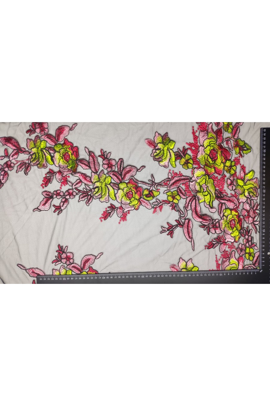 Renkli Kordlu Tül Üzeri Kumaş