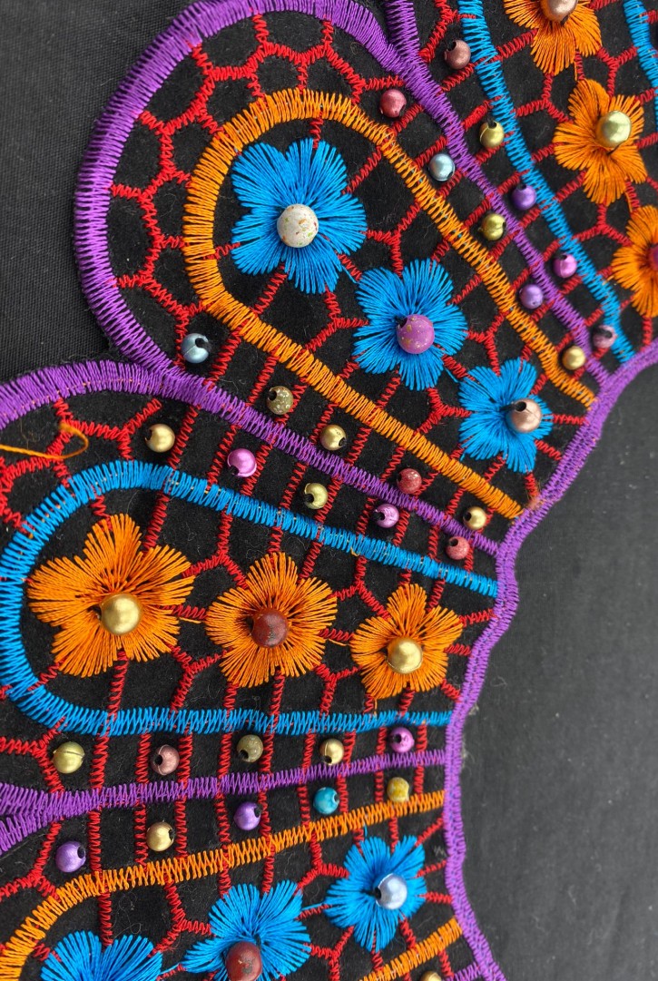 Boncuklu Renkli İthal Yaka, 37 cm