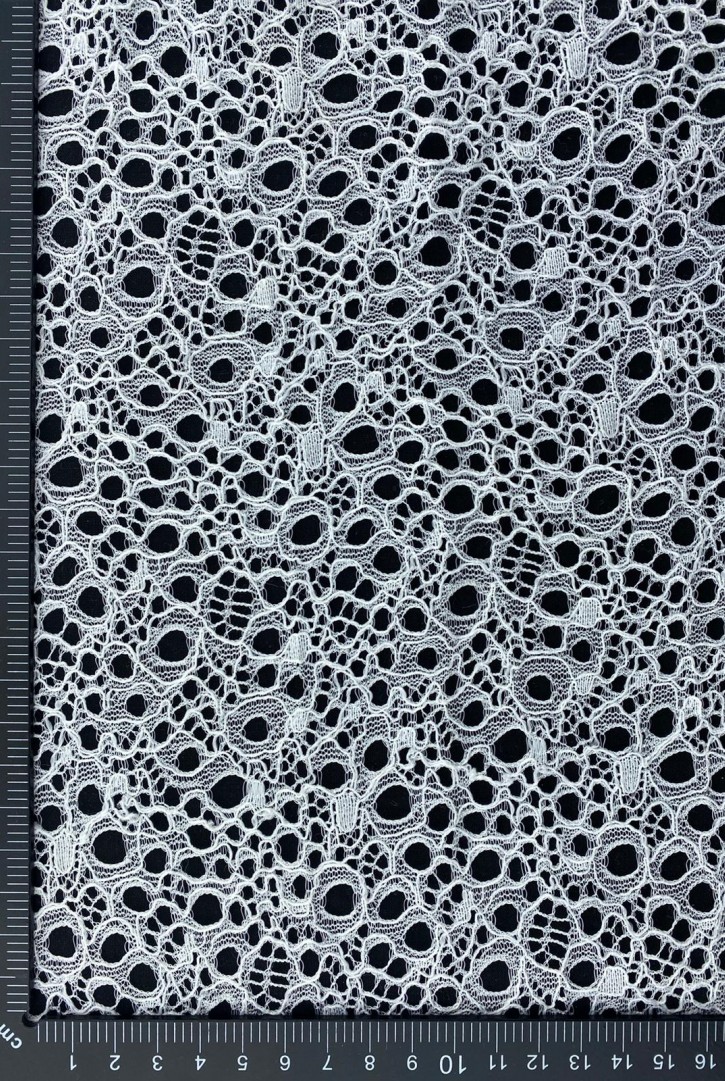 Beyaz Mat Polyester Dantel Kumaş