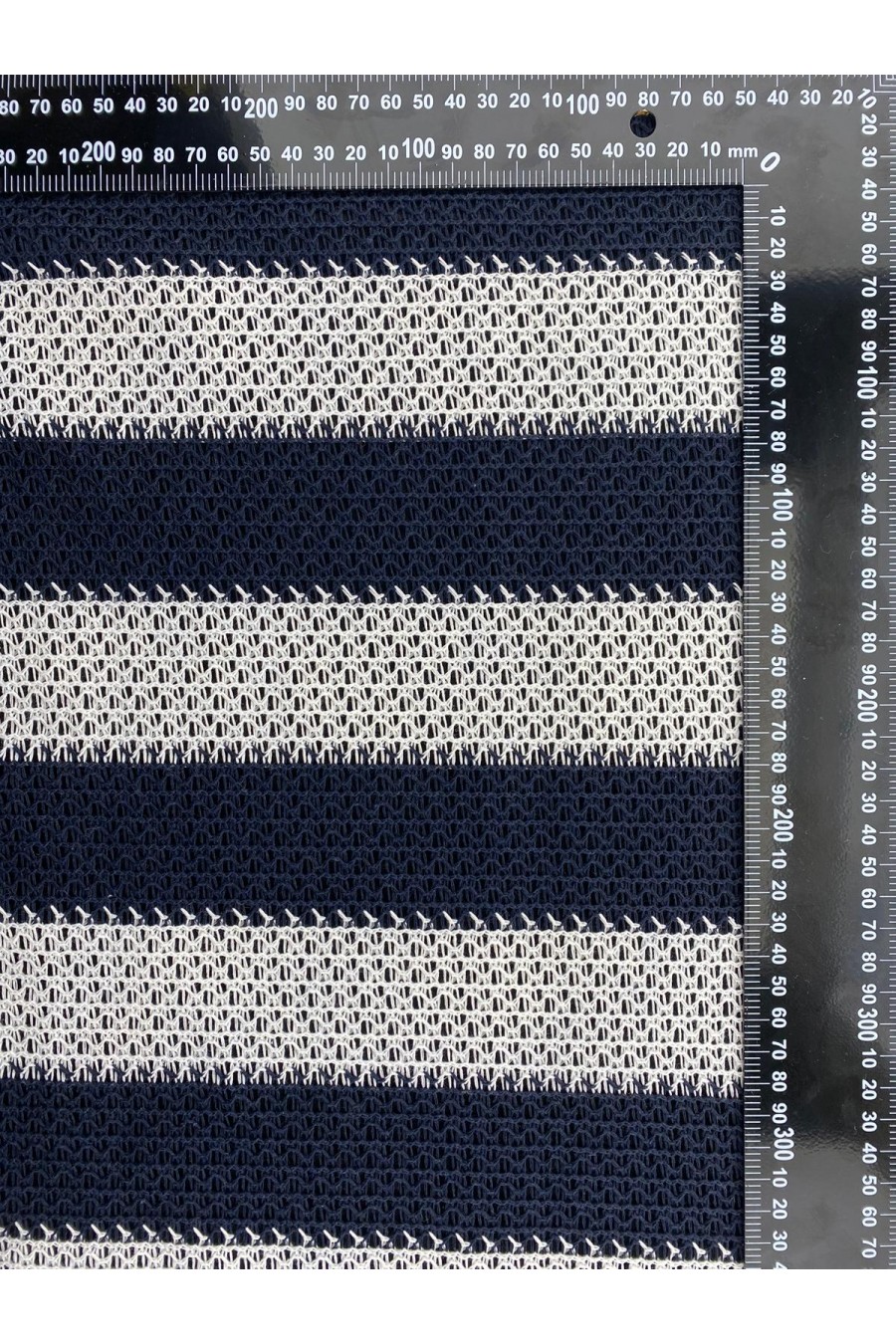 20637 KUMAŞ/YERLİ/LEZ/PAMUK POLYESTER/FİKSE/150 CM