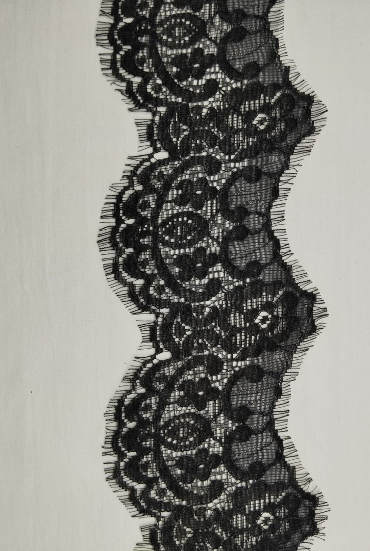 Siyah Sakallı Düz Dantel Bant