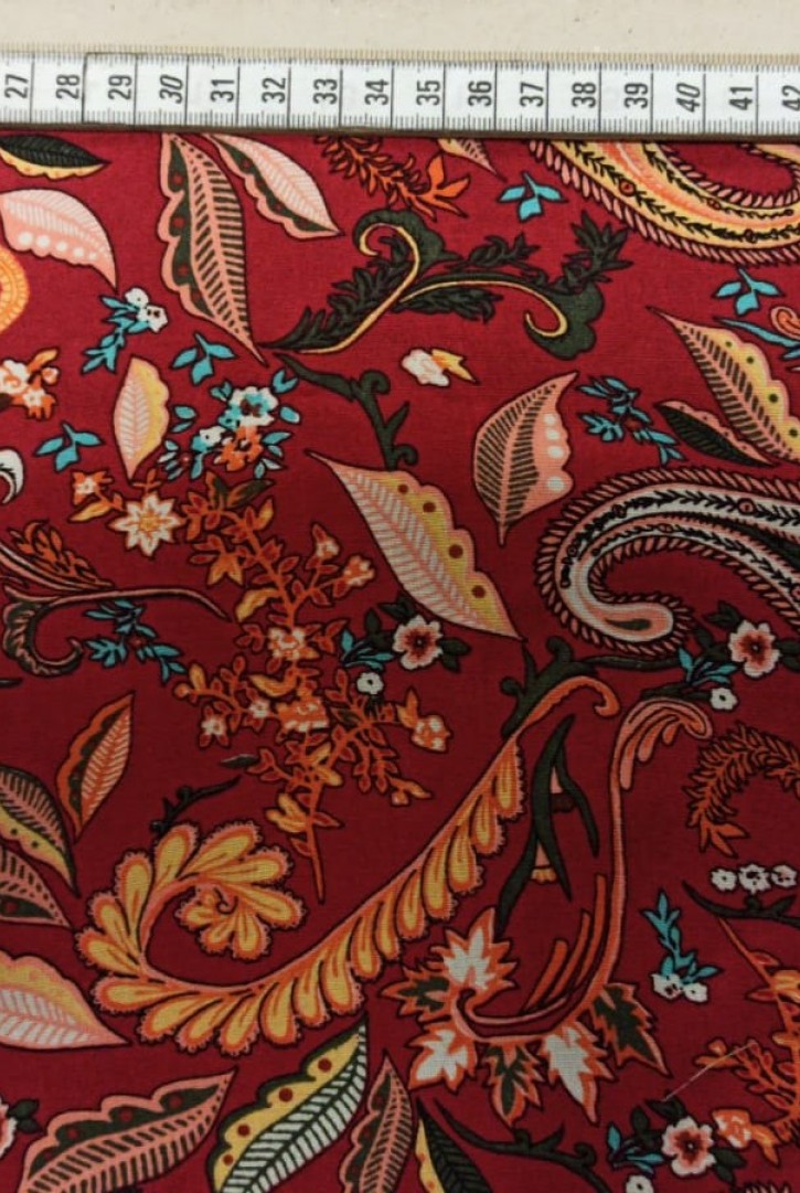 Kırmızı Empirme Baskılı Viscon Kumaş