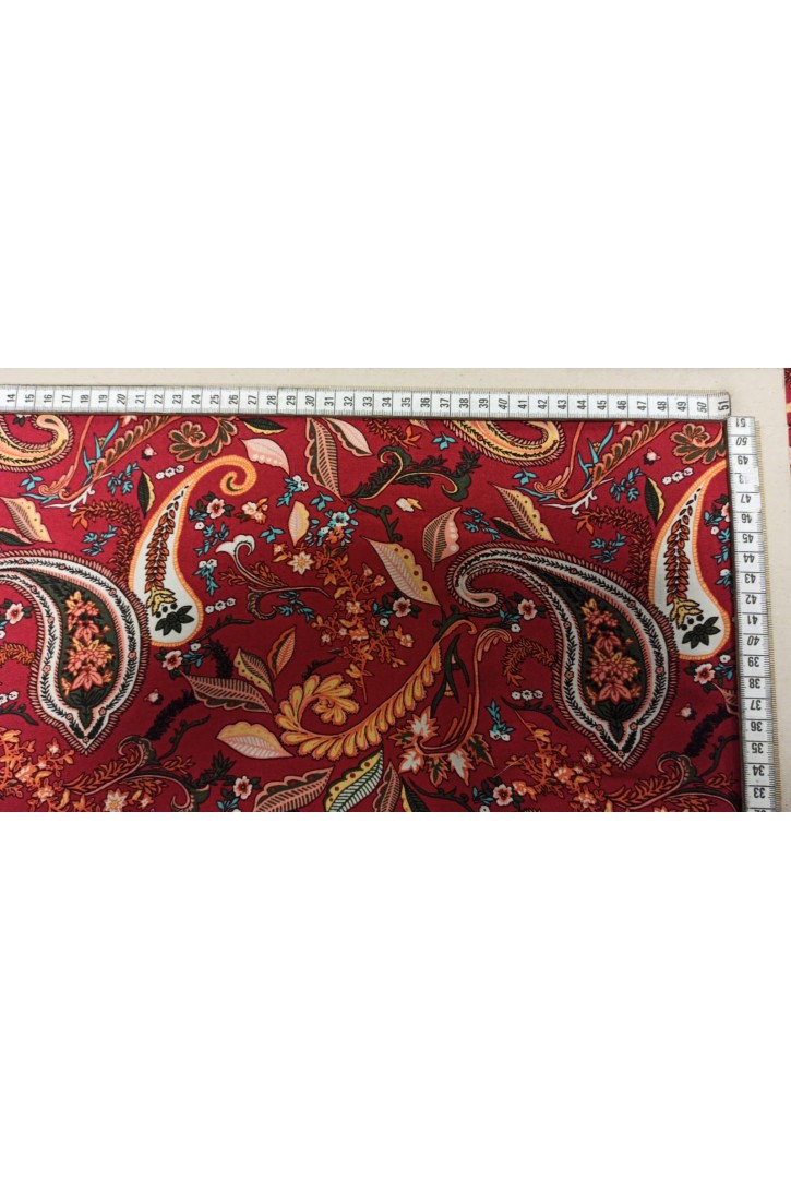 Kırmızı Empirme Baskılı Viscon Kumaş