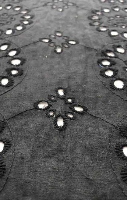 Siyah Bohrerli Pamuk Polyester Vual İthal Brode - 130 cm