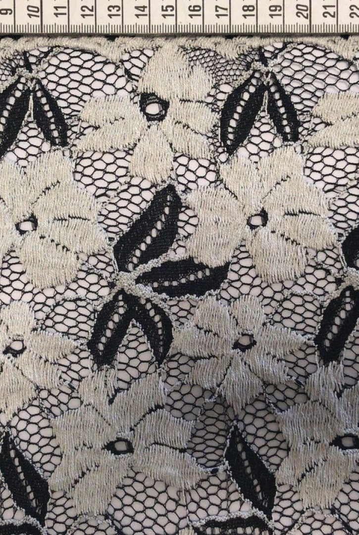 Siyah Beyaz Polyester Dantel, Yerli