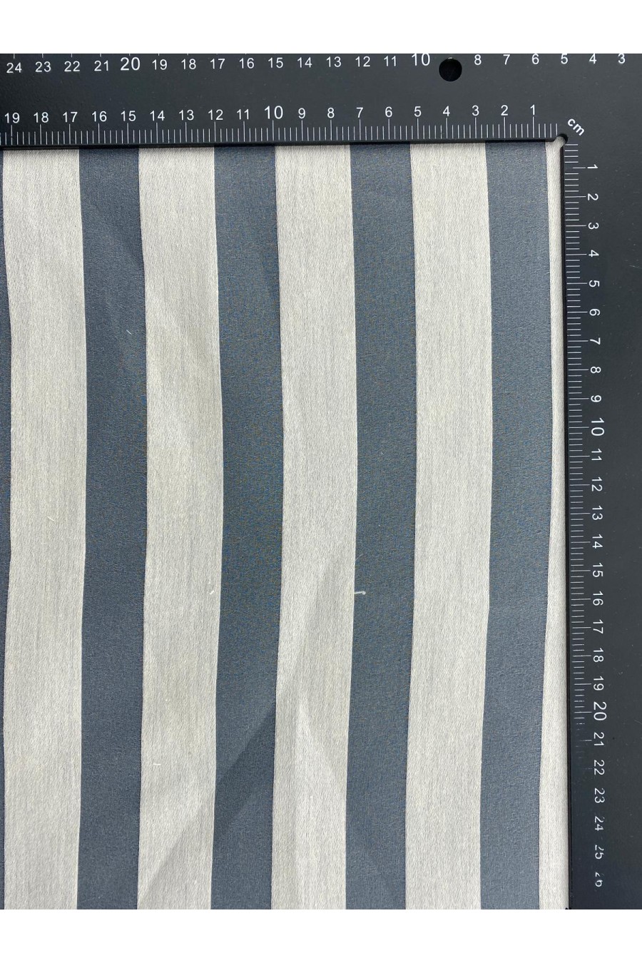 17524-METRE 17524 ORGANZE KUMAŞ/YERLİ/LEZ/POLYESTER/ÇİZGİLİ/PFD/150 CM