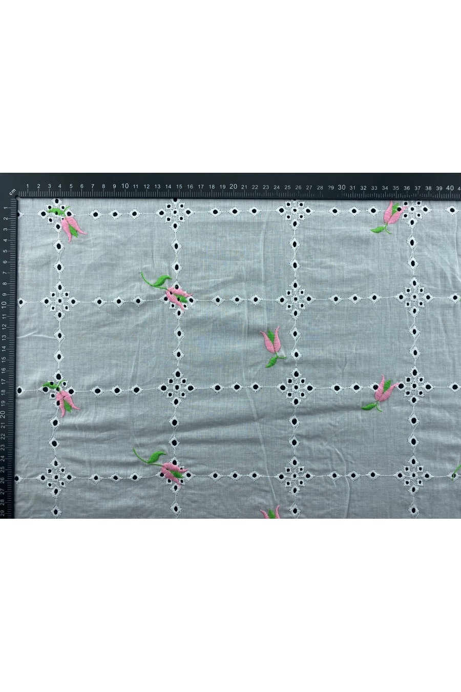 Pembe-Yeşil Laleli Bohrer Desenli Brode Kumaş