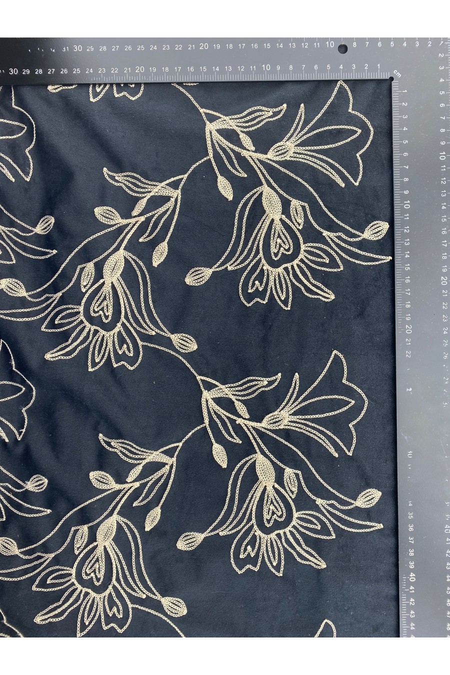 20790 KUMAŞ/YERLİ/LEZ/POLYESTER/SÜET/NAKIŞLI/SİYAH/155 CM