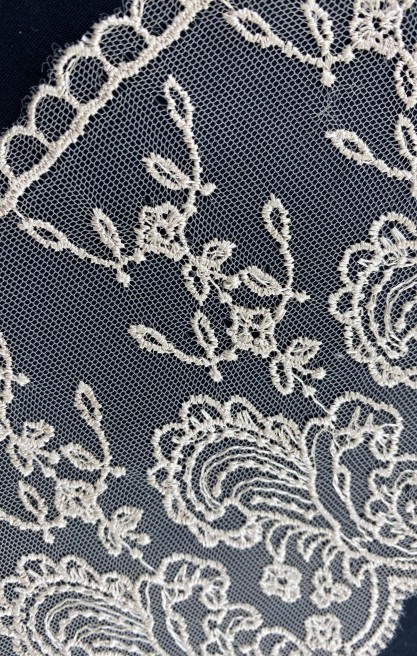 Tül Üzeri Gold Brode Bant