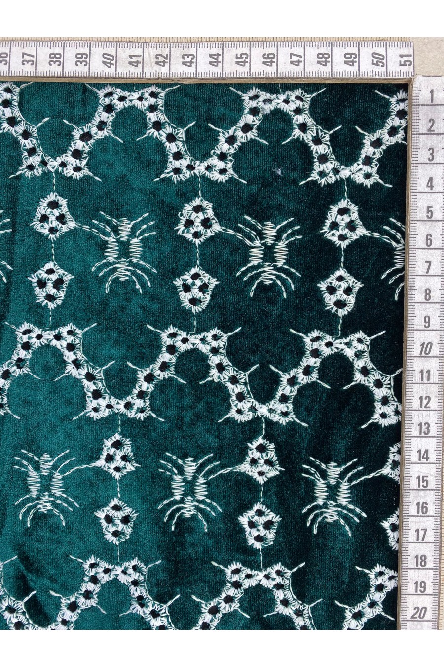 125 cm Yeşil Kadife Yerli Brode