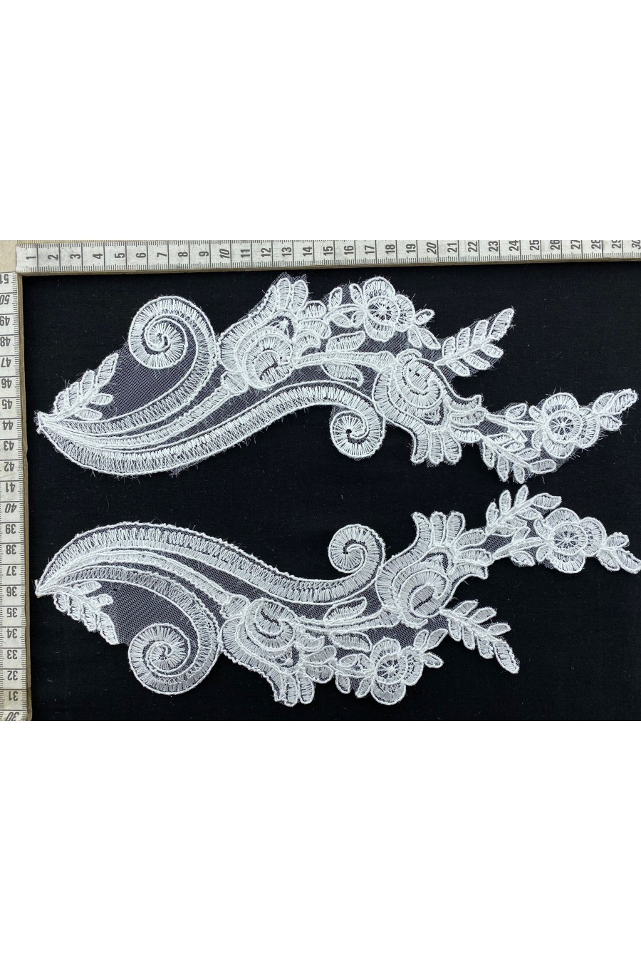 4266-ADET Ham Sakallı Kordineli Aplik Brode