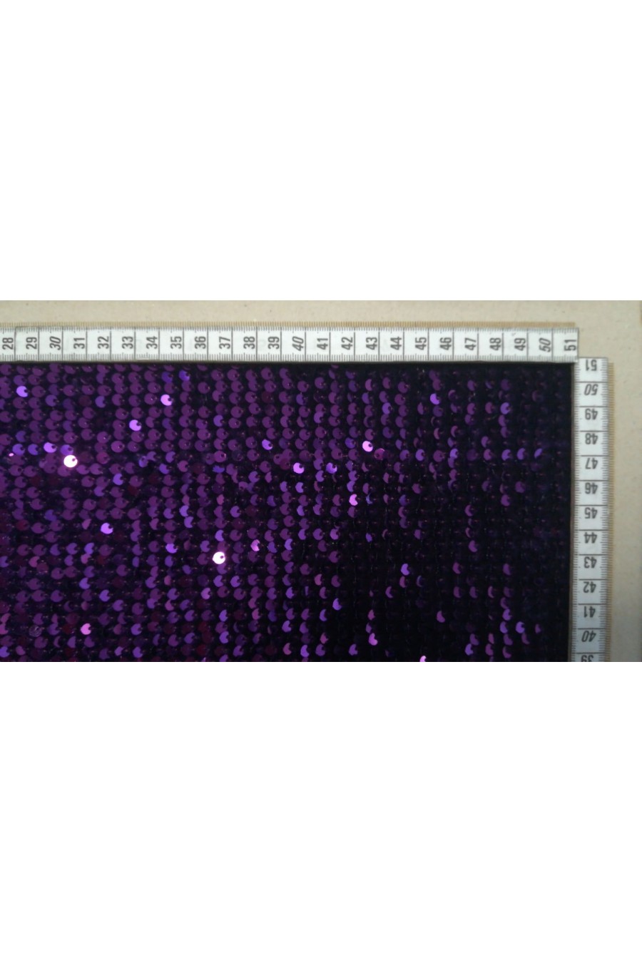 Mor Pullu Kadife Kumaş, 130 cm