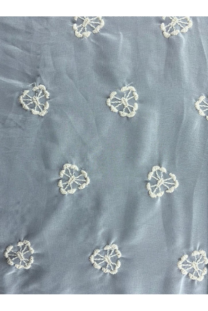 Beyaz Zemin Şifon Üzeri Brode