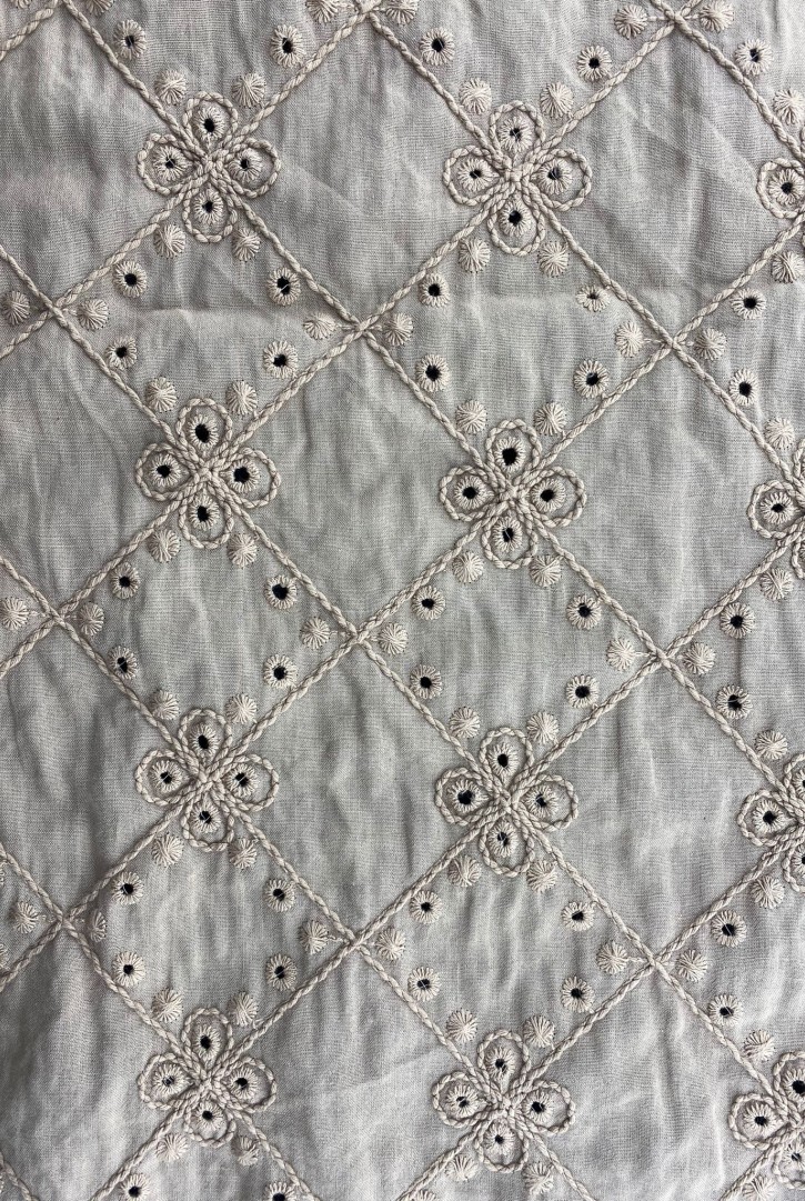 Kahverengi Brode Vual Kumaş Pamuk Polyester  - Bohrer Desenli - 135 CM
