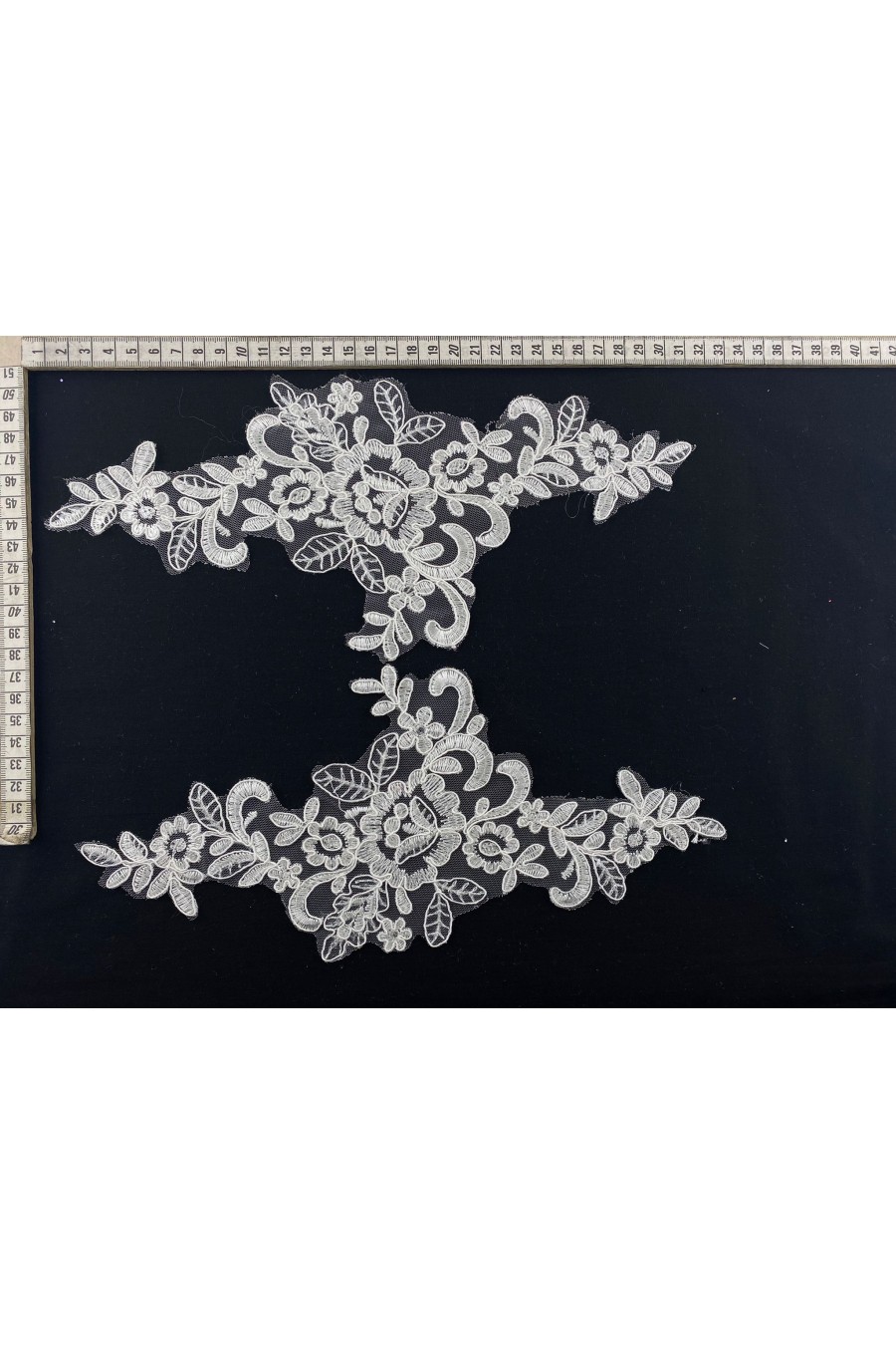 Ham Pullu Kordlu Aplik Brode