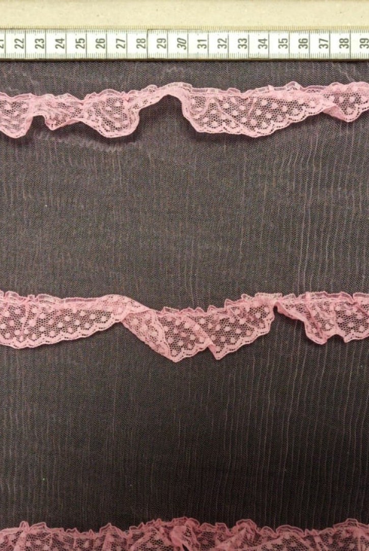 Pembe Pliseli Tül Üzeri Naylon Dantel