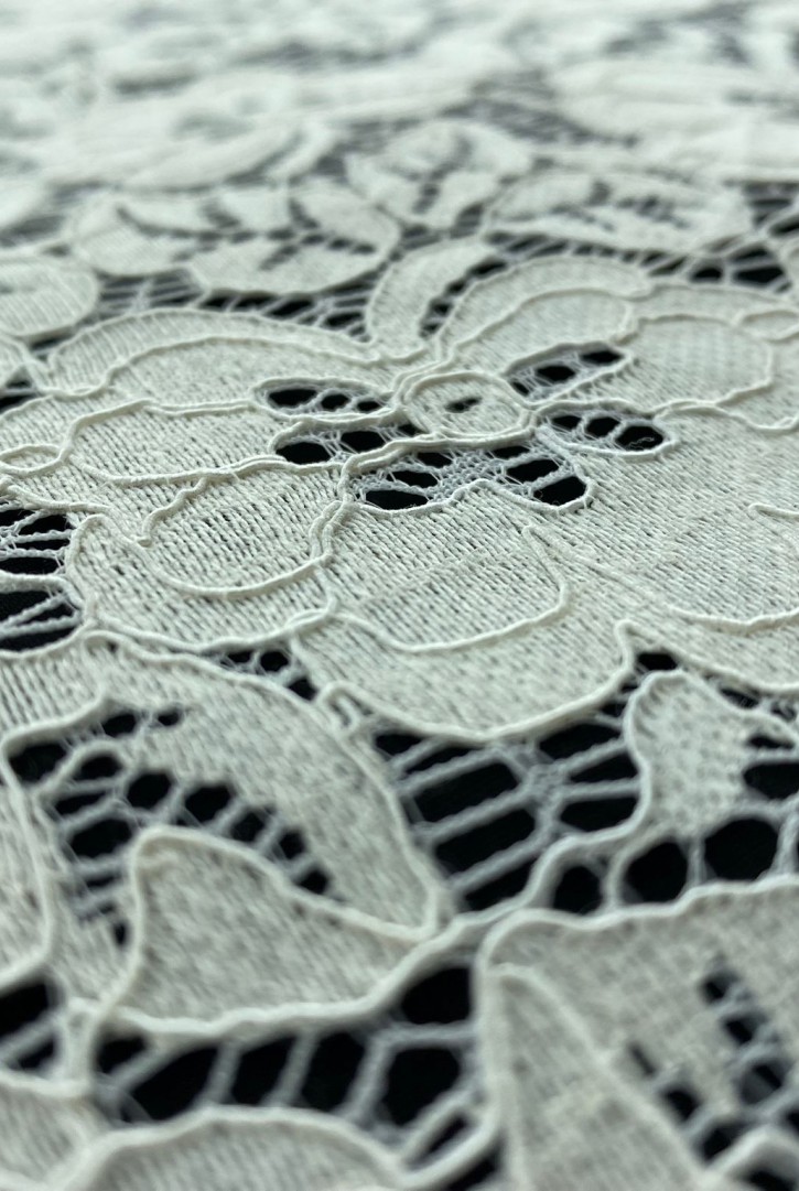 Fikse Edilmiş Kordlu Pamuk Naylon Likrasız İthal Dantel - 155 cm