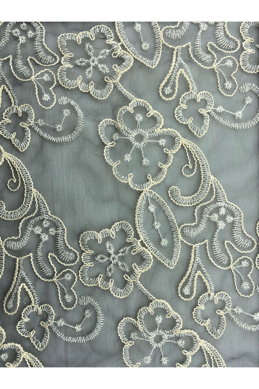 14309-METRE 140 cm Ham İplik Siyah Zemin Üzeri Pamuk İplikli Kordlu Tül