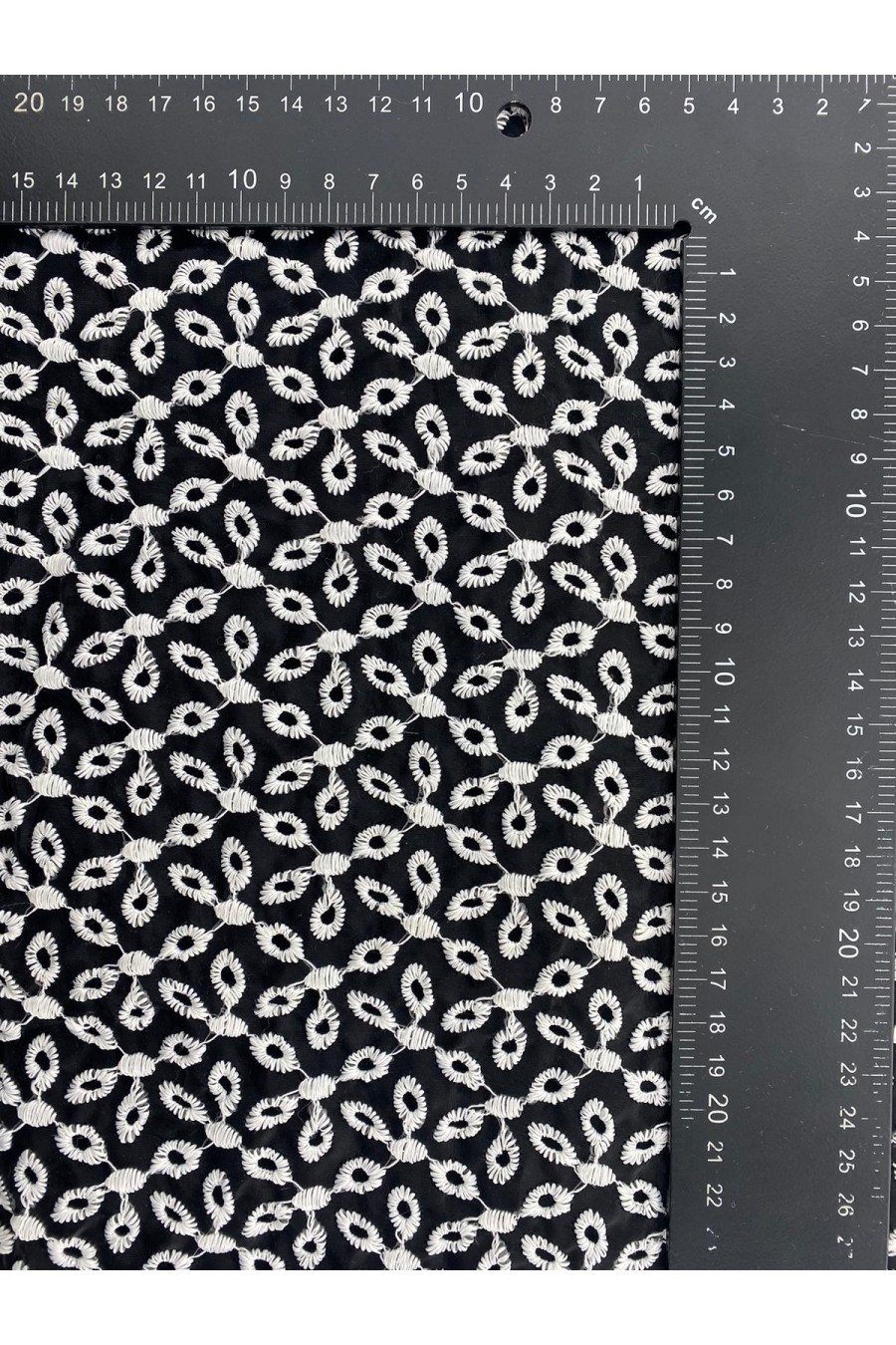 Siyah Bohrerli Organze Brode Kumaş, 130 cm