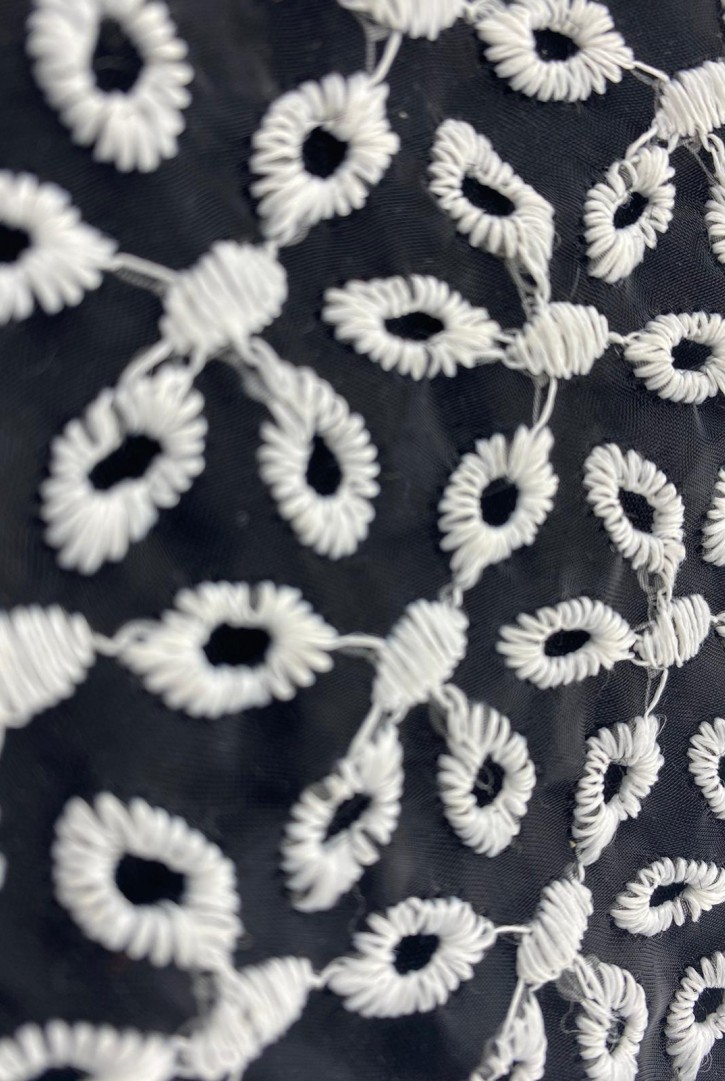 Siyah Bohrerli Organze Brode Kumaş, 130 cm