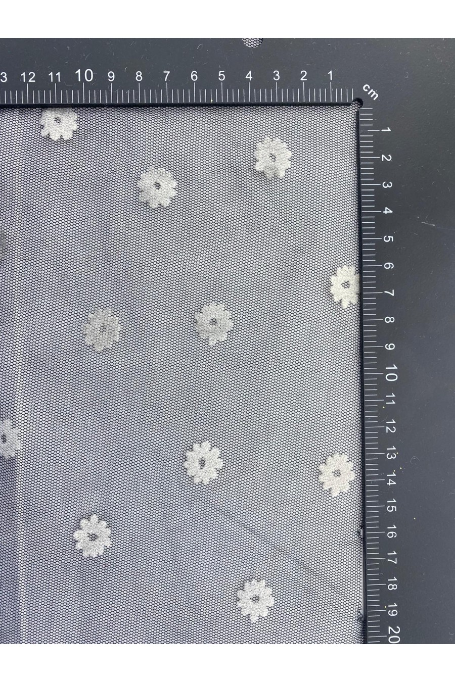 Beyaz Flok Baskılı Siyah Tül, 160 cm