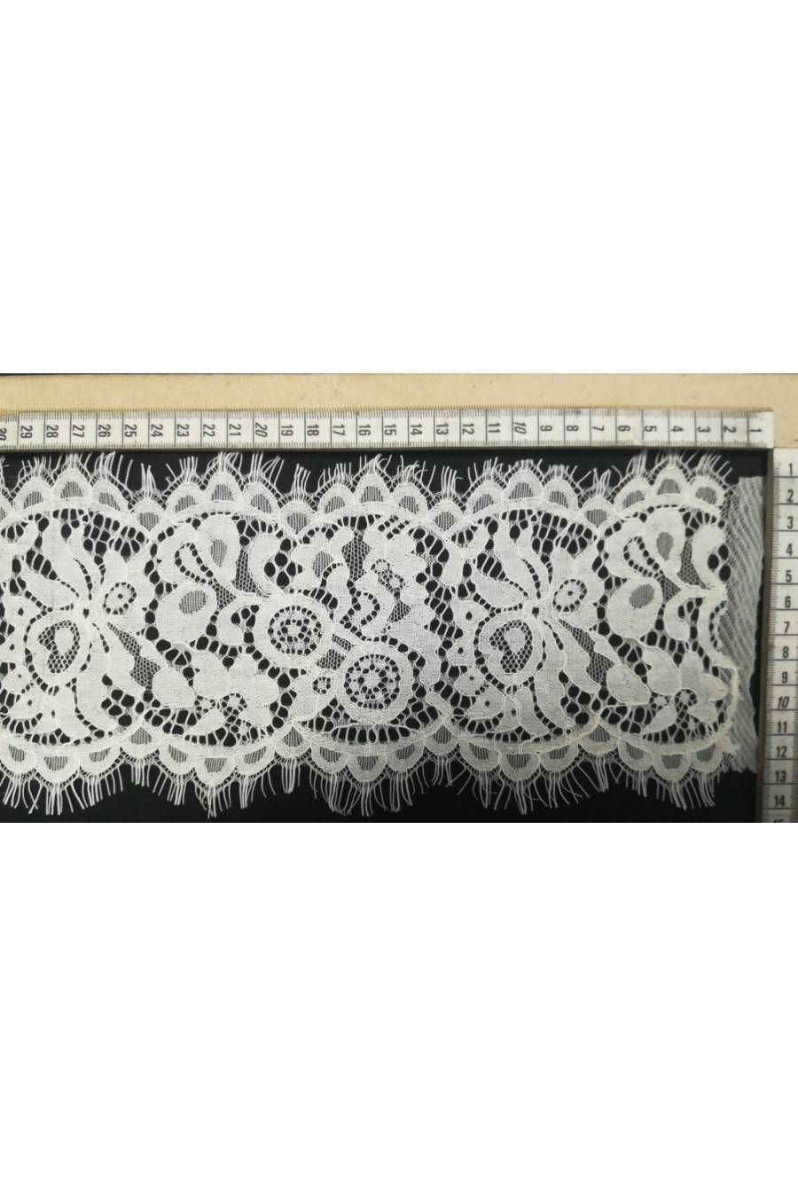 Off White Sakallı Kordlu Naylon Dantel Bant