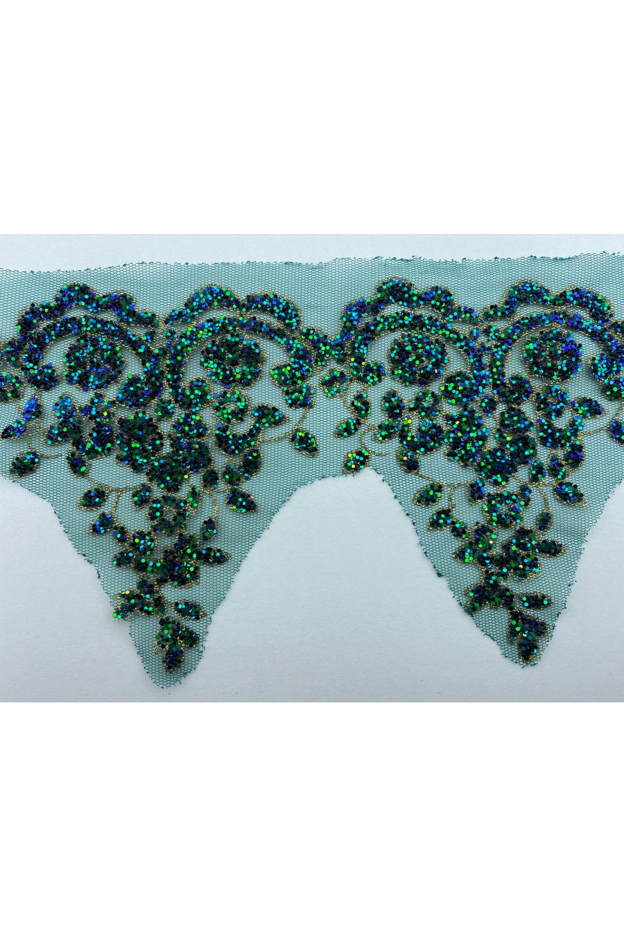 5639-METRE Yeşil Pullu Tül Üzeri İthal Brode Bant - 13 cm