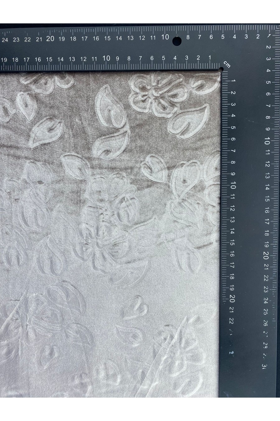 13441 KADİFE KUMAŞ/YERLİ/LEZ/POLYESTER/3D BASKI/BEJ/145 CM