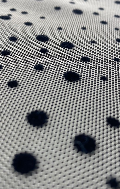 Bej Zemin Siyah Puantiyeli Flok Tül - İthal Polyester (10387)