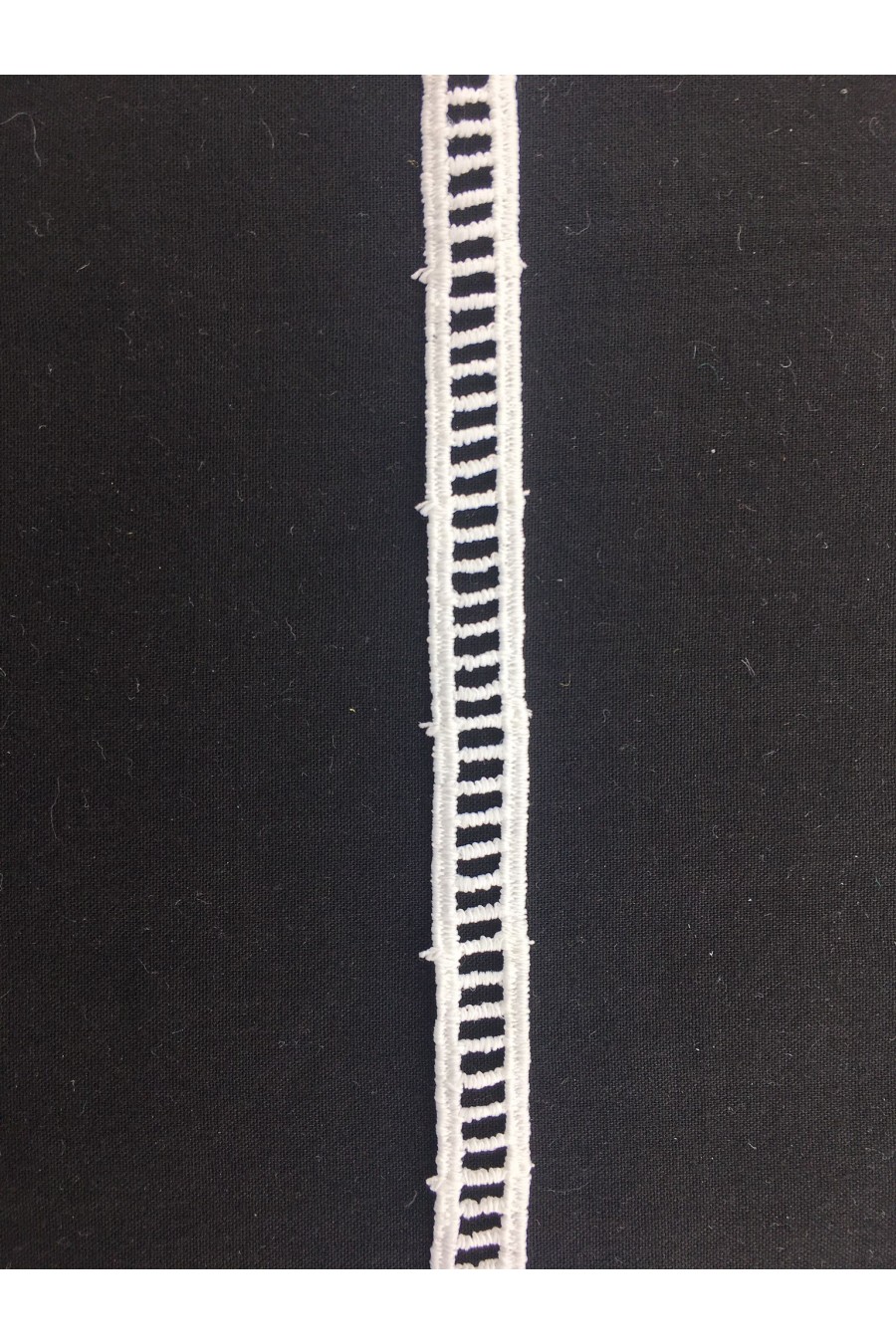 1 cm Merdiven Şeklinde Ham Mat Polyester Güpür Brode Bant