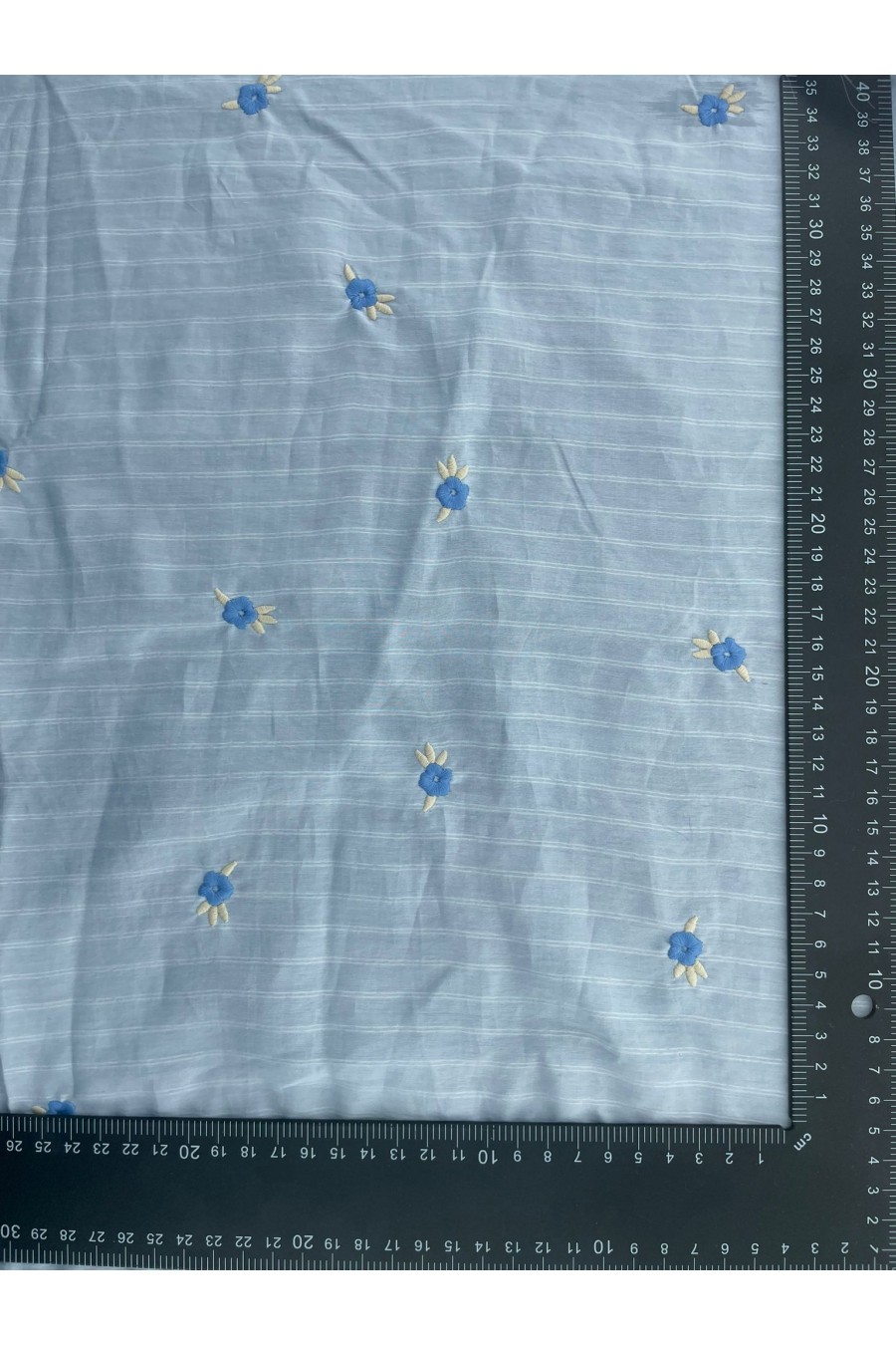 19666 KUMAŞ/YERLİ/LEZ/TENCEL NAYLON POLYESTER/ÇİZGİLİ/NAKIŞLI/MAVİ ZEMİN/150 CM