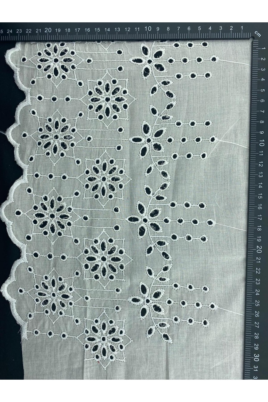 9884 BRODE/YERLİ/LEZ/VUAL/PAMUK POLYESTER/BOHRERLİ/KASAR/135 CM