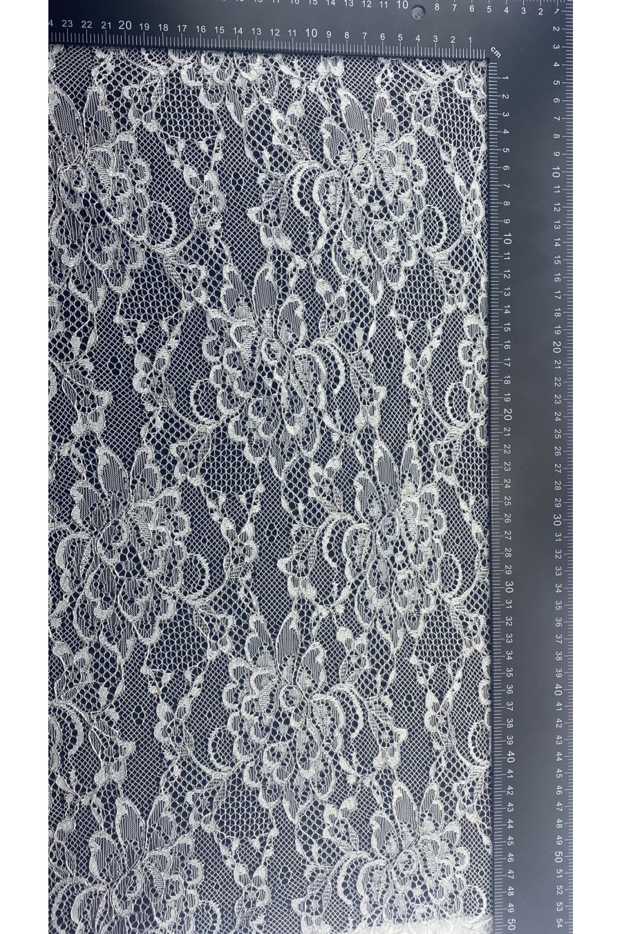 8125-KG Ham Gümüş Kordlu Polyester Dantel, 150 cm