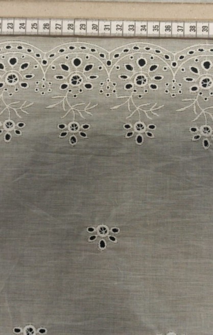 Kasar İşlemli Bohrerli Pamuk Polyester Vual Brode - 135 cm