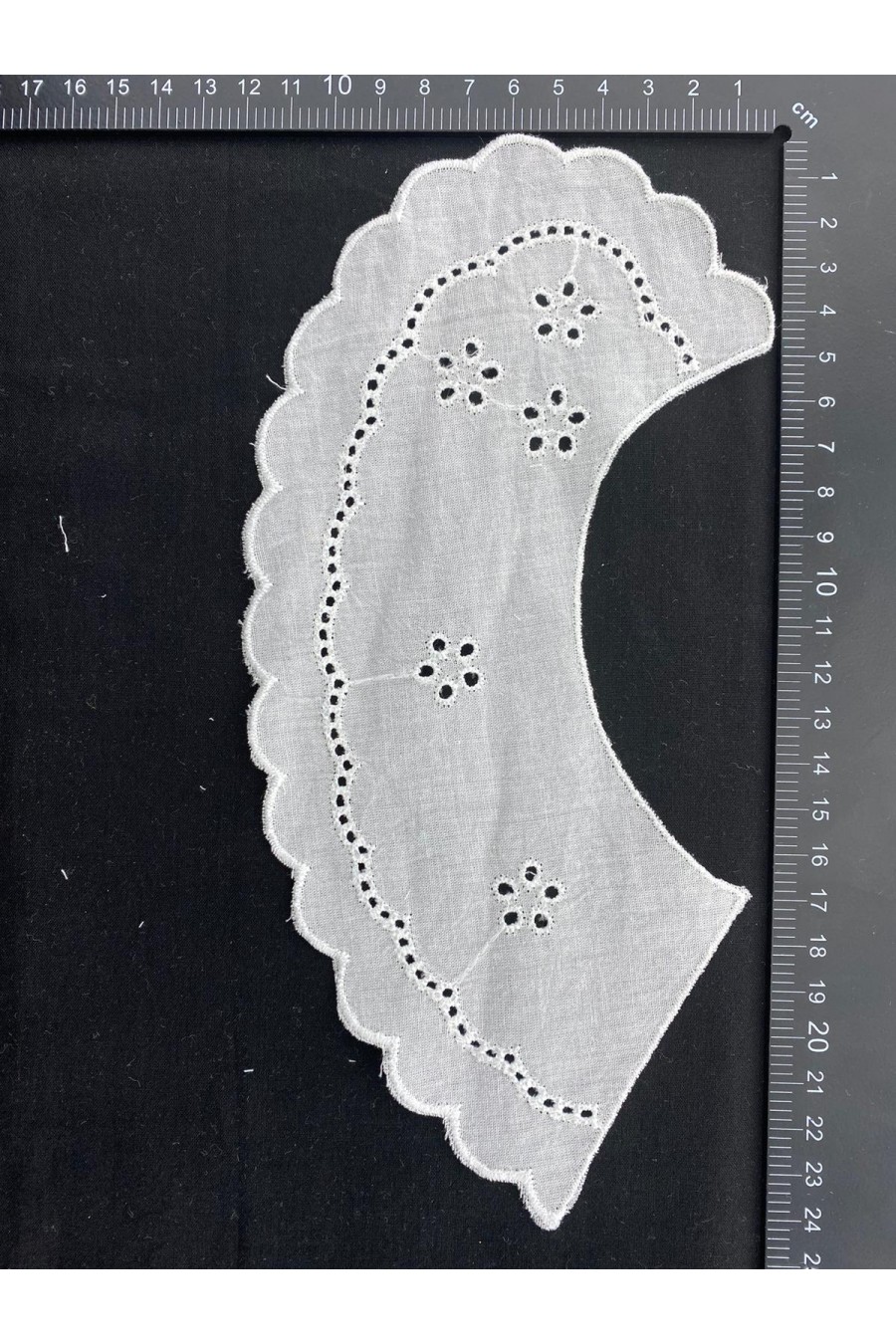 Mat Bohrer İşlemeli Vual Yaka Brode, Yerli, 3. Beden, 24 cm