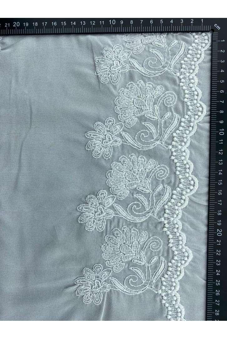 Mat Polyester Kasar İşlemeli Şifon Brode Kumaş, 130 cm