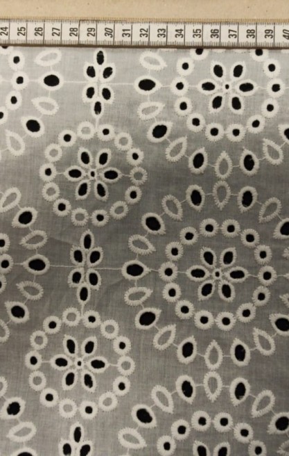 Kasar İşlemli Pamuk Vual Brode - 130 cm