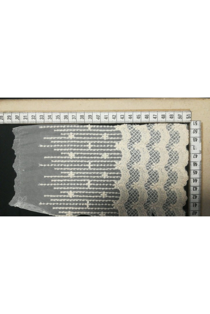 Brode Bant Tül Üzeri Pamuklu Kumaş 25 cm