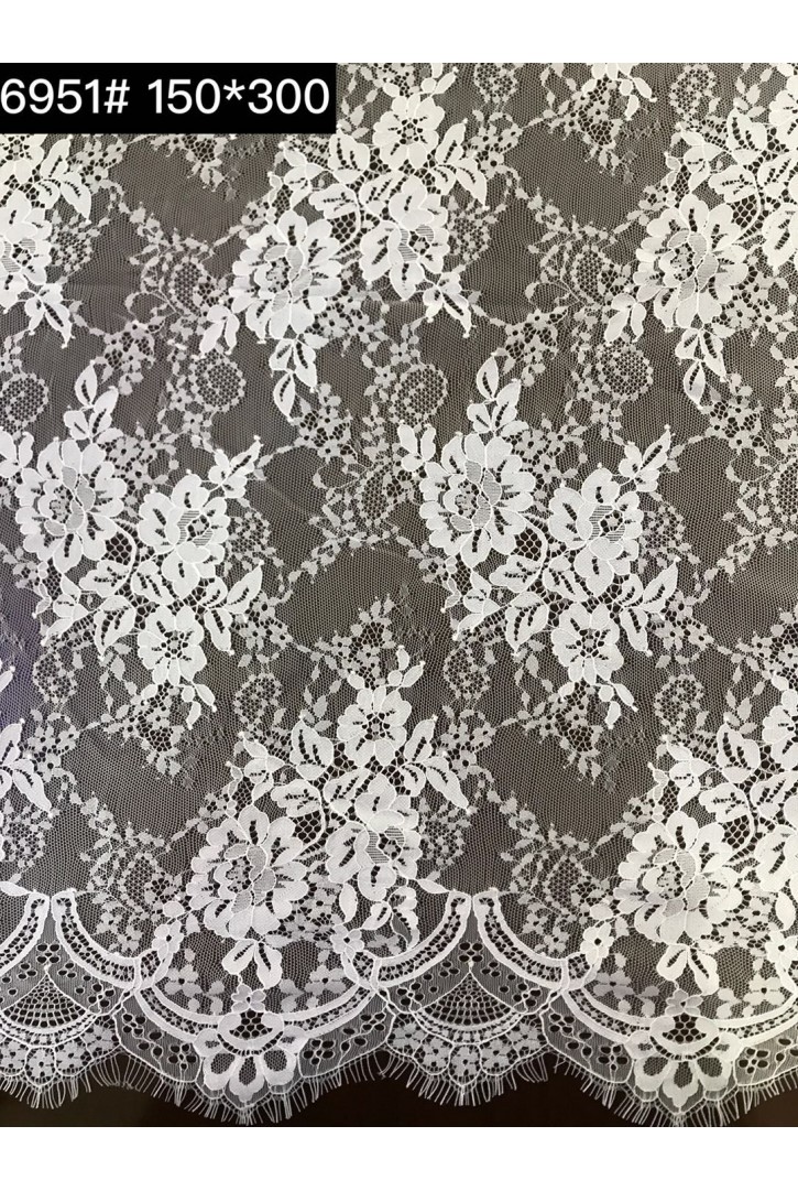 Siyah Sakallı Naylon Dantel Kumaş