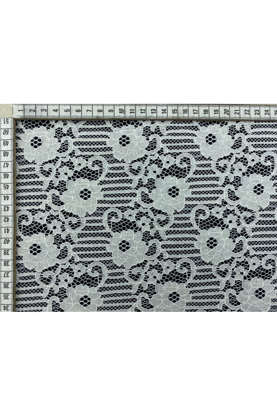 Ham Yapıda Pamuk Naylon Karışımlı İthal Dantel