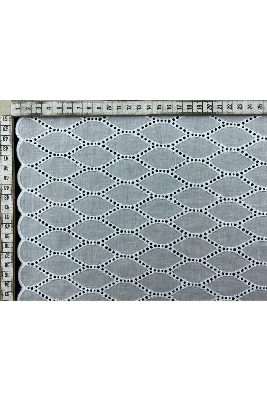 Kasar İşlemli Saks Mavisi Bohrerli Brode Kumaş - 130 cm