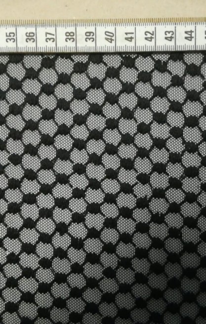 140 cm Beyaz Mat Polyester Tül Üzeri Brode Kumaş