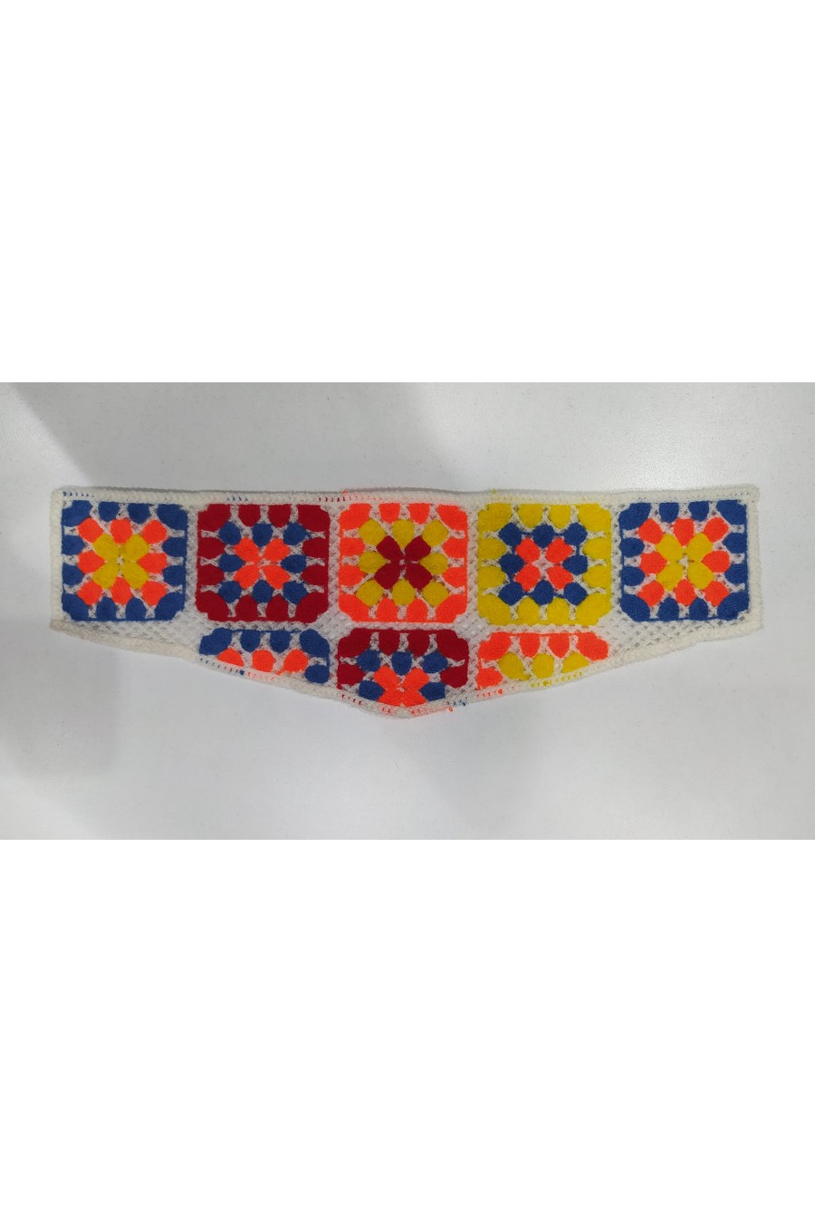 Tığ İşi Renkli Aplik Yaka