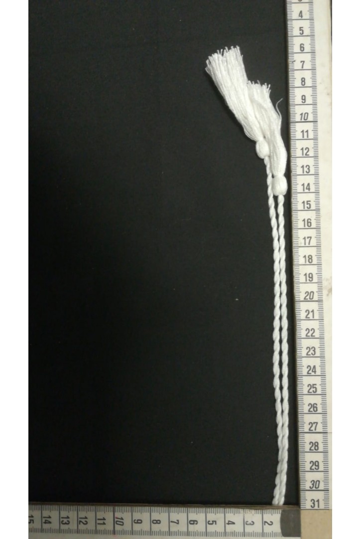 Beyaz Püsküllü Aksesuar