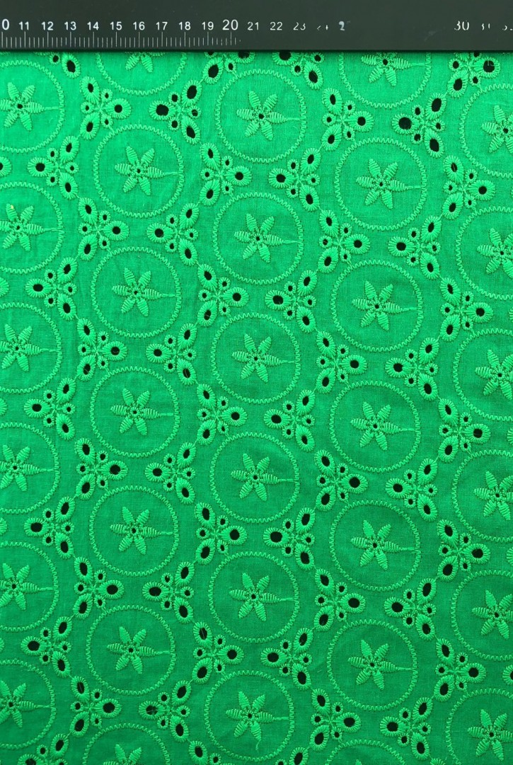 Benetton Yeşili Bohrerli Pamuk Vual İthal Brode Kumaş