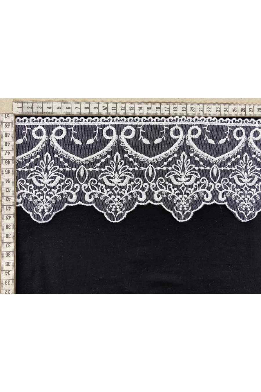 9820-METRE Krem Tül Üzeri Mat Polyester Brode Bant