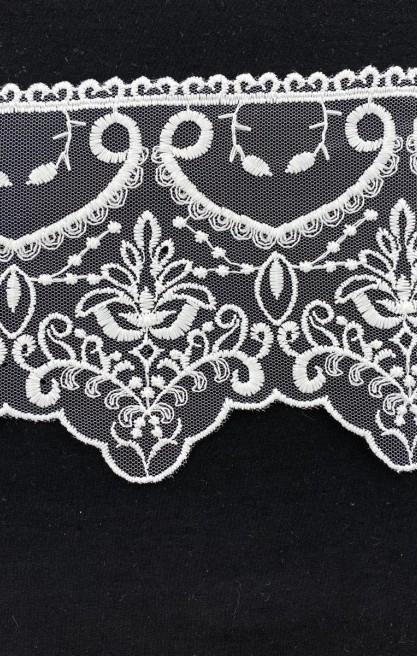 Krem Tül Üzeri Mat Polyester Brode Bant