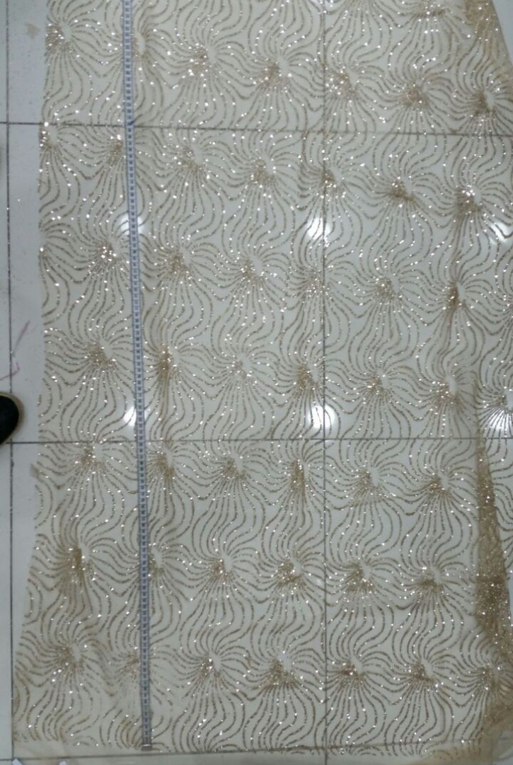 5659 İthal Simli Brode Kumaş – Gold Polyester