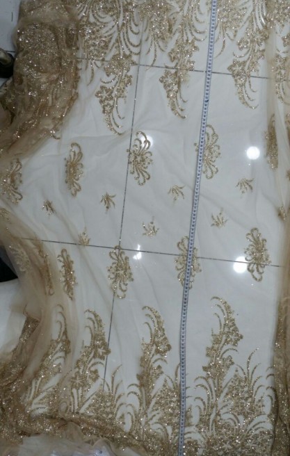 İthal Simli Brode Kumaş – Gold Polyester